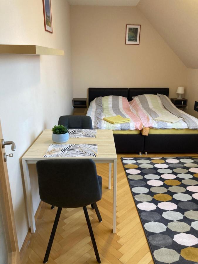 Kuenszler Apartmanhaz Zamárdi Exteriör bild