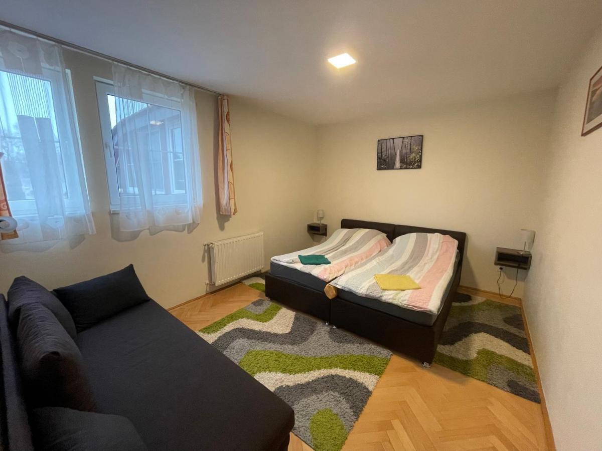 Kuenszler Apartmanhaz Lägenhet Zamárdi Exteriör bild