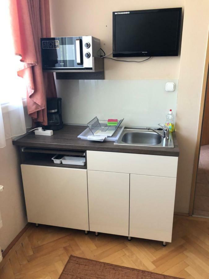 Kuenszler Apartmanhaz Lägenhet Zamárdi Exteriör bild